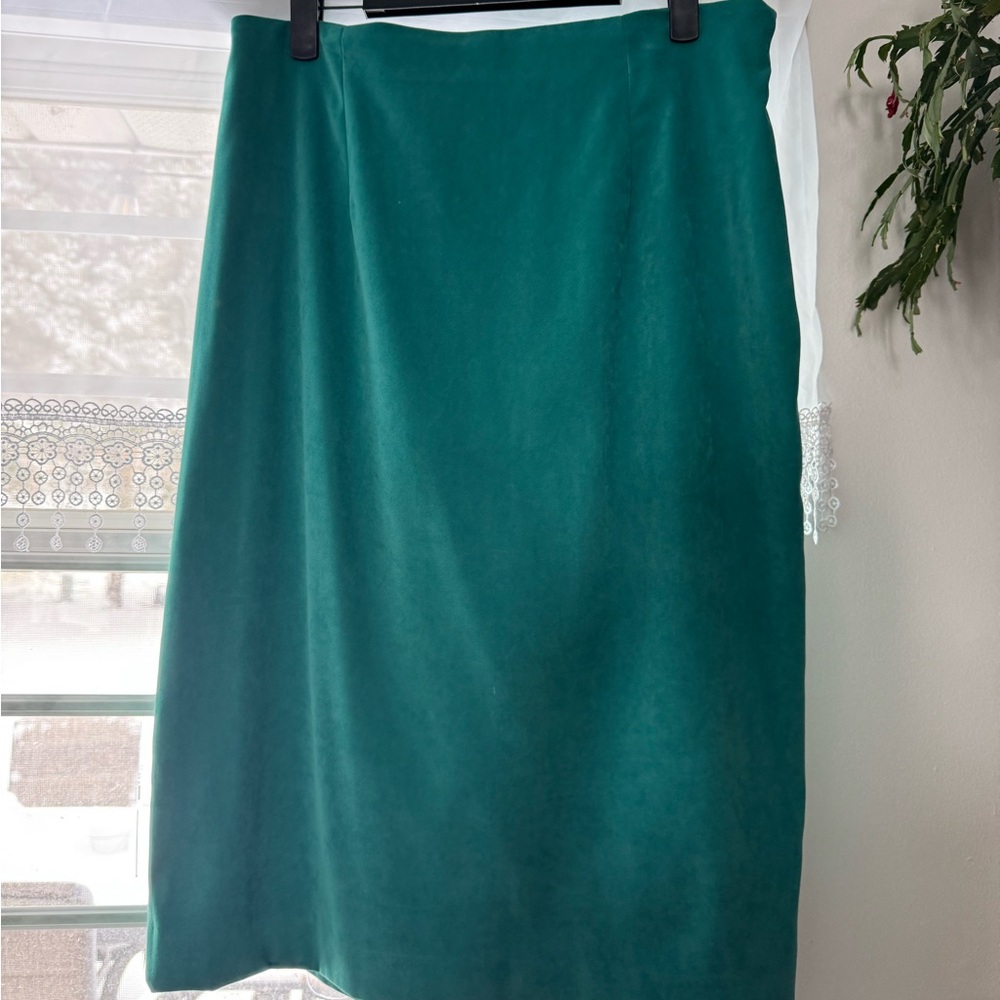 Leslie Fay Green Skirt